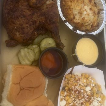 Julian Beer Company - 10/10 Chicken | Mac & Cheese | Hawaiian Rolls | Corn | Cheese Dip - Breweries Near Me - Julian, California Julian Beer Company - 10/10 Chicken | Mac & Cheese | Hawaiian Rolls | Corn | Cheese Dip - Breweries Near Me - Julian, California