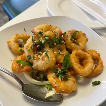 Golden Eagle Chinese Restaurant - Salt & Pepper Calamari - Seafood Near Me - Honolulu, Hawaii
