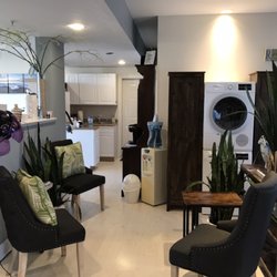 Nail area and extra seating @Cheveux