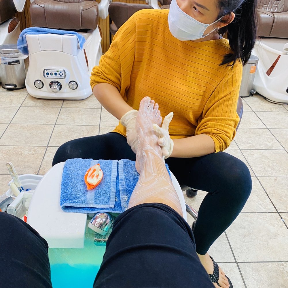 Hot stone pedicure