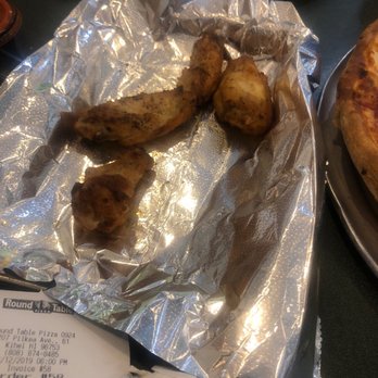 Round Table Pizza - Buffalo bland wings only had one each - Pizza Near Me - Kahului, Hawaii Round Table Pizza - Buffalo bland wings only had one each - Pizza Near Me - Kahului, Hawaii