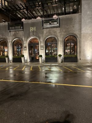 RH Courtyard Restaurant at RH Nashville by null