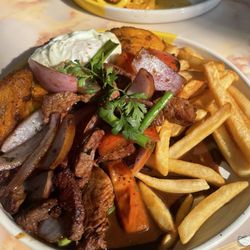 Lima 51 Peruvian Cuisine - Tacu tacu lomo saltado
