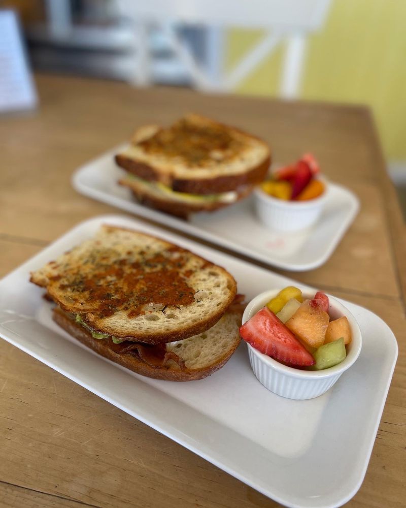 Sunny Side Kitchen