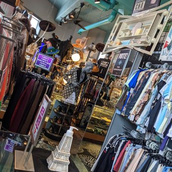 Eons Fashion Antique - Antiques Near Me - Pittsburgh, Pennsylvania Eons Fashion Antique - Antiques Near Me - Pittsburgh, Pennsylvania
