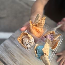 Ice cream flight for the fam