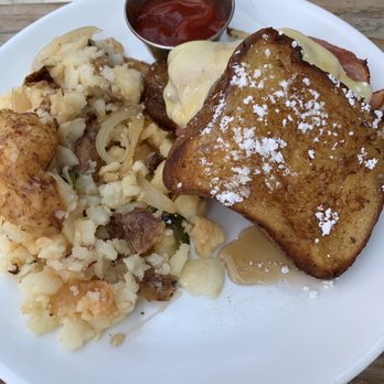 The Brass Rail Hoboken - Ham and Gruyere French toast - New American Near Me - Hoboken, New Jersey The Brass Rail Hoboken - Ham and Gruyere French toast - New American Near Me - Hoboken, New Jersey