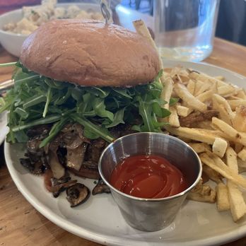 Rudolfo's - Bleu burger - Italian Near Me - Pacific Grove, California