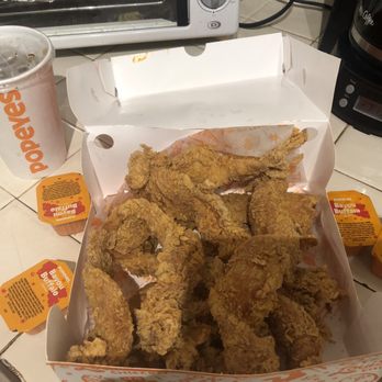 Popeyes Louisiana Kitchen - Spicy chicken tenders.... Bayou Buffalo Sauce... - Fast Food Near Me - Hudson, Florida