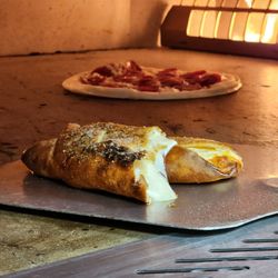 Legends Pizza - Roll