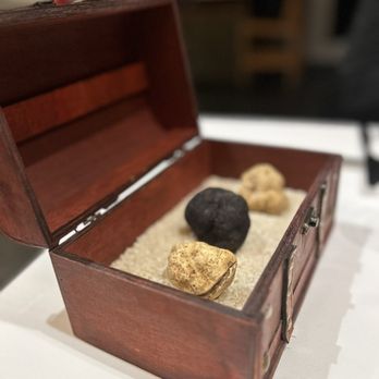 Margotto Hawaii - The "truffles" so very delicious - French Near Me - Honolulu, Hawaii Margotto Hawaii - The "truffles" so very delicious - French Near Me - Honolulu, Hawaii