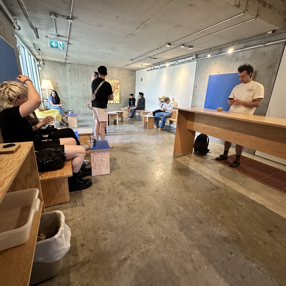 Oidé Coffee - the café is minimalist, striking, and spacious - Cafes Near Me - Vancouver, British Columbia Oidé Coffee - the café is minimalist, striking, and spacious - Cafes Near Me - Vancouver, British Columbia