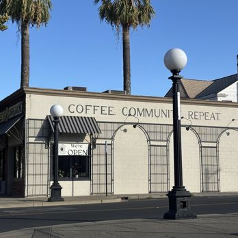 Full Circle Coffee House - Coffee & Tea Near Me - Yuba City, California