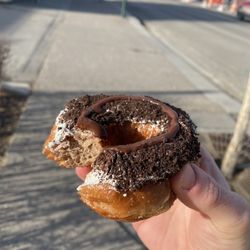 Beebop Doughnut - Snow and Mud