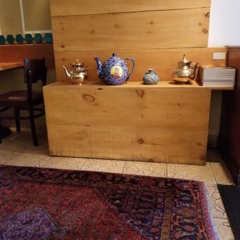 Takht-e Tavoos - Decor - Persian/Iranian Near Me - Toronto, Ontario