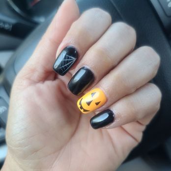 Viva Nails spa - Halloween inspired nails - Nail Technicians Near Me - Chino, California