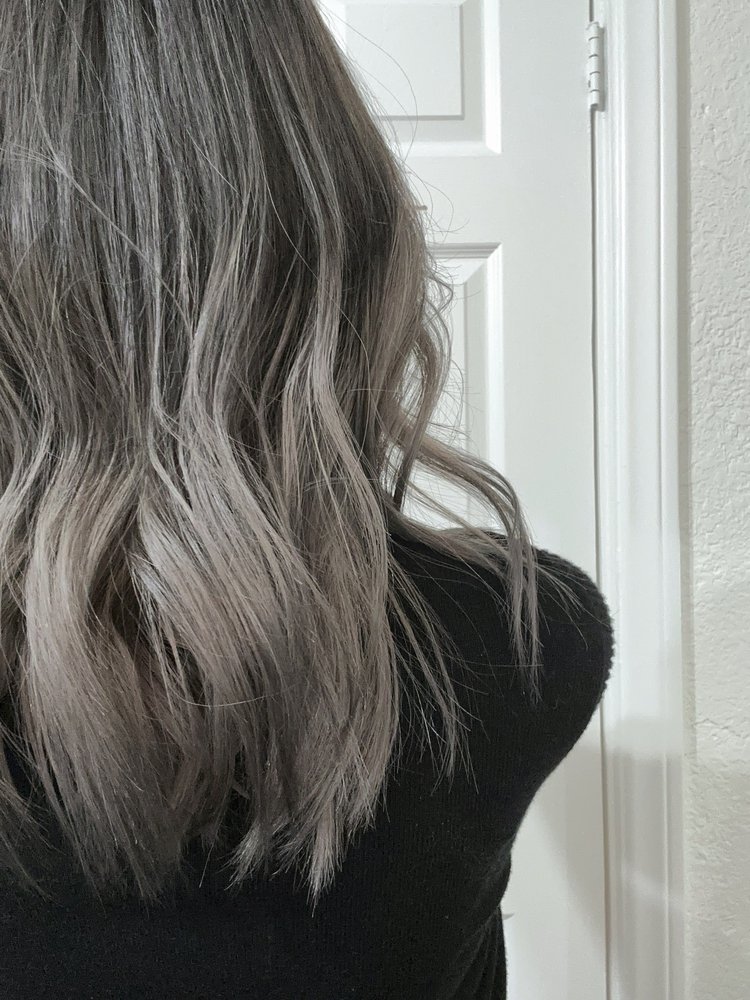 Hair By Yangi Logo