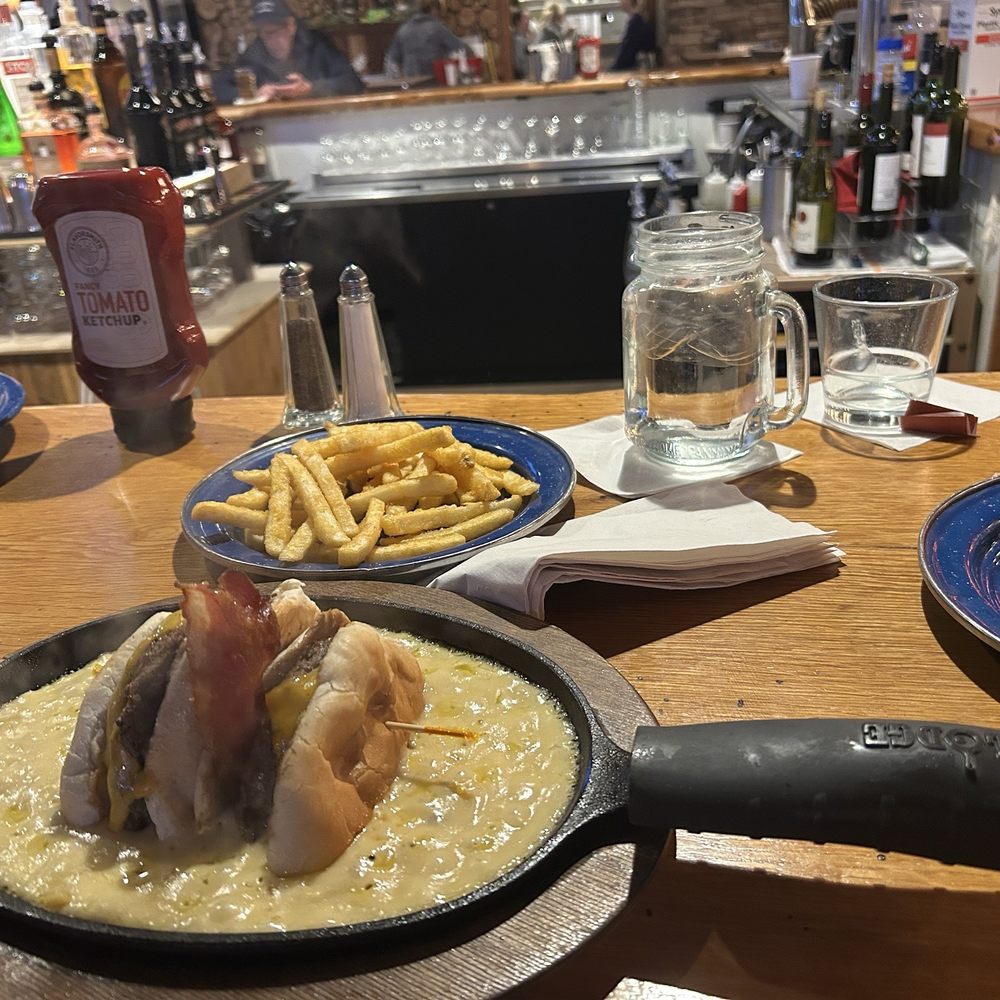Campfire Grill - Beer Cheese Burger - American Near Me - Mc Gaheysville, Virginia Campfire Grill - Beer Cheese Burger - American Near Me - Mc Gaheysville, Virginia