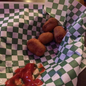 Lucky 7 Bar and Grill - Corn dogs auhmazing - Sports Bars Near Me - Kirkland, Washington