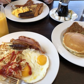 Broadview Family Diner - The sampler ! Was excellent, high quality food, much better than dennys or ihop, and staff was VERY nice ! - American Near Me - Broadview, Illinois
