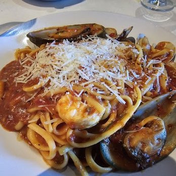 Grape Vine Cafe - Seafood Fra Diavolo - Wine Bars Near Me - Las Vegas, Nevada