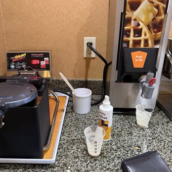 Comfort Inn & Suites Ukiah Mendocino County - Waffles for breakfast - Hotels Near Me - Ukiah, California Comfort Inn & Suites Ukiah Mendocino County - Waffles for breakfast - Hotels Near Me - Ukiah, California