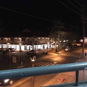 Cool Cat Cafe - Beautiful setting very casual - Burgers Near Me - Kihei, Hawaii