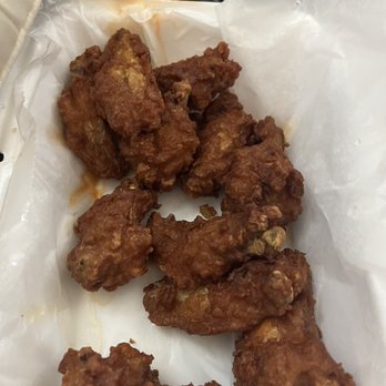 Morton's Pizza - 10 Piece Wings - Pizza Near Me - Mattapan, Massachusetts