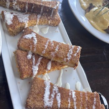 Blu Jam Café - Crispy French toast - New American Near Me - Los Angeles, California Blu Jam Café - Crispy French toast - New American Near Me - Los Angeles, California