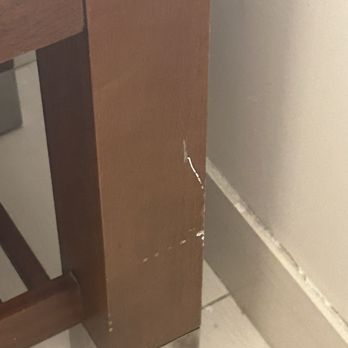 Holiday Inn Express Simi Valley - Paint on the wood sink - Hotels Near Me - Simi Valley, California