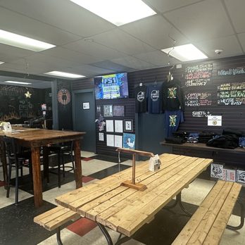 Deviate Brewing - Inside - Breweries Near Me - Indianapolis, Indiana