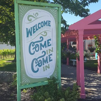 Small Talk Vineyards - Wineries Near Me - Niagara On the Lake, Ontario Small Talk Vineyards - Wineries Near Me - Niagara On the Lake, Ontario