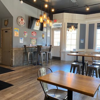 The Half Pint - Nice Atmosphere - American Near Me - Marysville, Ohio