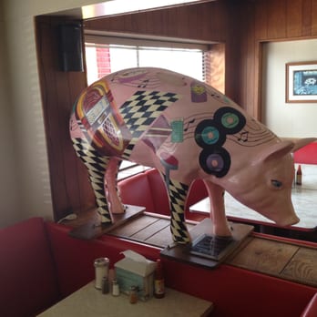Barbecue Center - Even in Lexington, some pigs are too pretty to barbecue. - Barbeque Near Me - Lexington, North Carolina Barbecue Center - Even in Lexington, some pigs are too pretty to barbecue. - Barbeque Near Me - Lexington, North Carolina