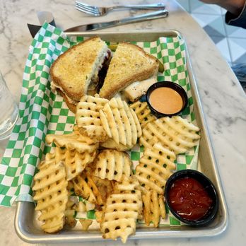The Copperfield - Diners Near Me - Mendota Heights, Minnesota The Copperfield - Diners Near Me - Mendota Heights, Minnesota