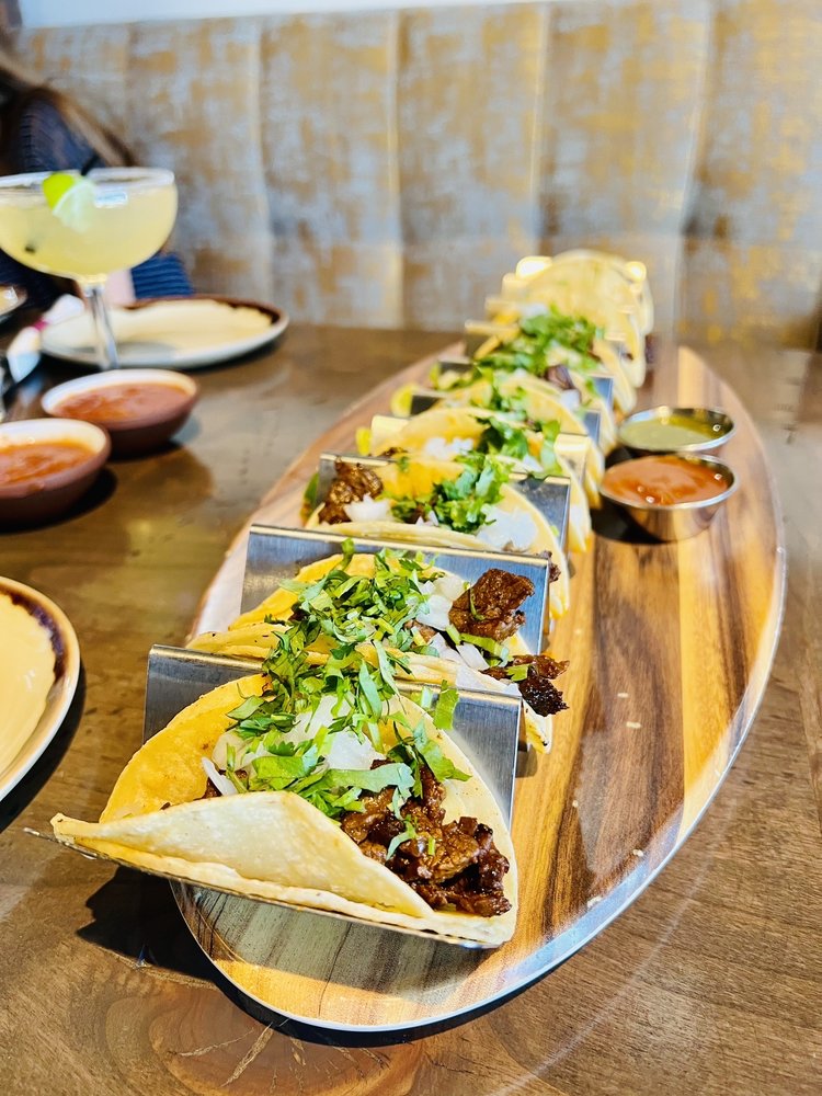 Food from De Leon's Taco & Bar