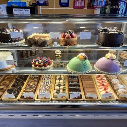 la pâtisserie La Patisserie | French-Inspired Pastry Shop in Niagara Falls