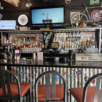 J DUB - Bar - Breakfast & Brunch Near Me - Bend, Oregon