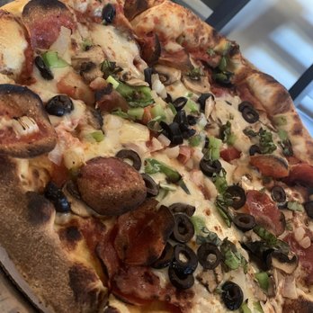 Alestone Brewing - Kitchen sink pizza - Breweries Near Me - Longwood, Florida