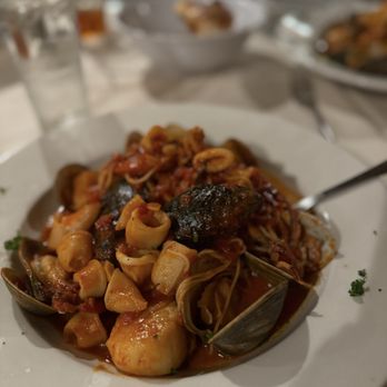 Cafe Fiore - zuppe di pesce - Italian Near Me - Branford, Connecticut