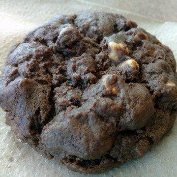 Crumbl - Gilbert - Reese's chip cookie - Bakeries Near Me - Gilbert, Arizona Crumbl - Gilbert - Reese's chip cookie - Bakeries Near Me - Gilbert, Arizona