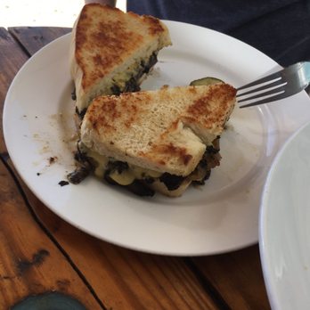 Moku Roots - Vegan Near Me - Kula, Hawaii