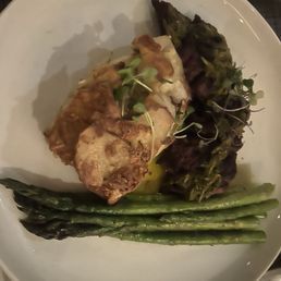 Skirt skate with asparagus and Gouda potatoes. So yummy!