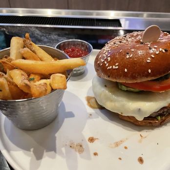 Gordon Ramsay Burger Las Vegas - Southwest burger and fries - Burgers Near Me - Las Vegas, Nevada
