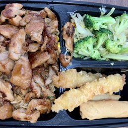 Chicken bento ($9.49) with fried rice (+$0.50) Chicken bento ($9.49) with fried rice (+$0.50)
