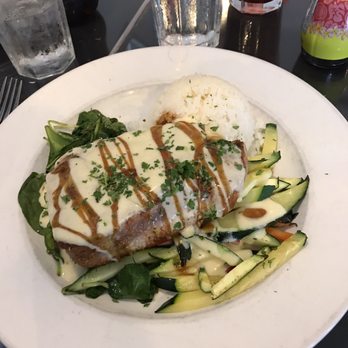 Kula Bistro - Ahi steak with sautéed veggies. Ahi medium rare was cooked to perfection. - Italian Near Me - Kula, Hawaii Kula Bistro - Ahi steak with sautéed veggies. Ahi medium rare was cooked to perfection. - Italian Near Me - Kula, Hawaii