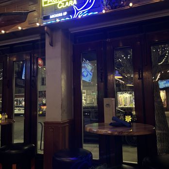 Max Gill and Grill - front bar seating, overlooking street - Seafood Near Me - Denver, Colorado