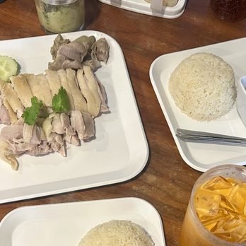 Eim Khao Mun Kai Elmhurst - Steamed Chicken for Set 2 - Thai Near Me - Elmhurst, New York