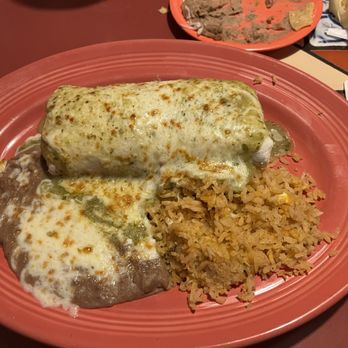 Que Mas Mexican Cafe - Grill chicken burrito green sauce rice and beans - Mexican Near Me - North Las Vegas, Nevada Que Mas Mexican Cafe - Grill chicken burrito green sauce rice and beans - Mexican Near Me - North Las Vegas, Nevada