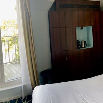Eiffel Blomet - Suite with balcony you can partially see part of Eiffel Tower - Hotels Near Me - Paris, 75